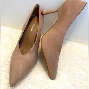 VINCE CAMUTO Women's Tan Tendira Genuine Suede Pumps - Size 8 - NEW